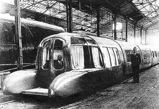 Illustration for article titled The Zeppelin Train, The Aerotrain And Other Classic Streamlined Trains